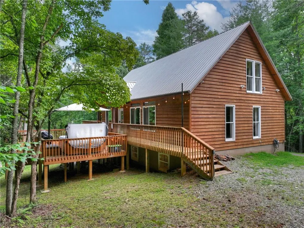 2 Watson Gap Road Mineral Bluff, GA 30559
