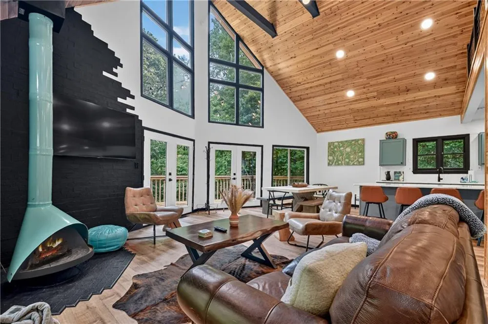 2 Watson Gap Road Mineral Bluff, GA 30559