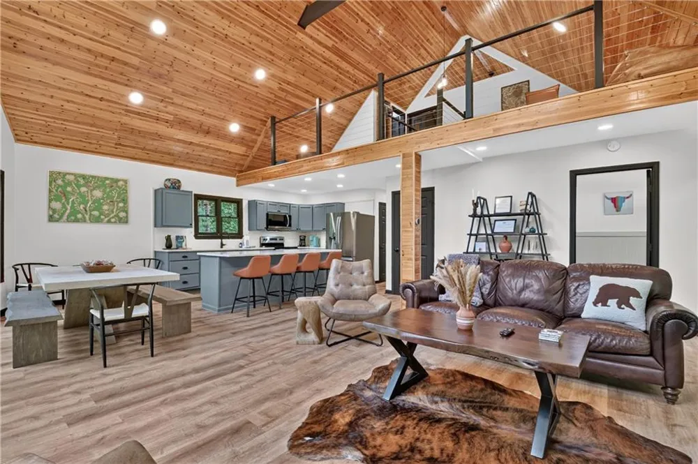 2 Watson Gap Road Mineral Bluff, GA 30559