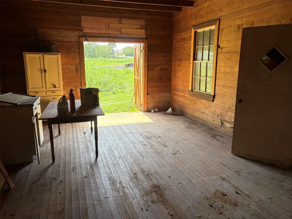 1466 Cr 253 Weimar, TX 78962