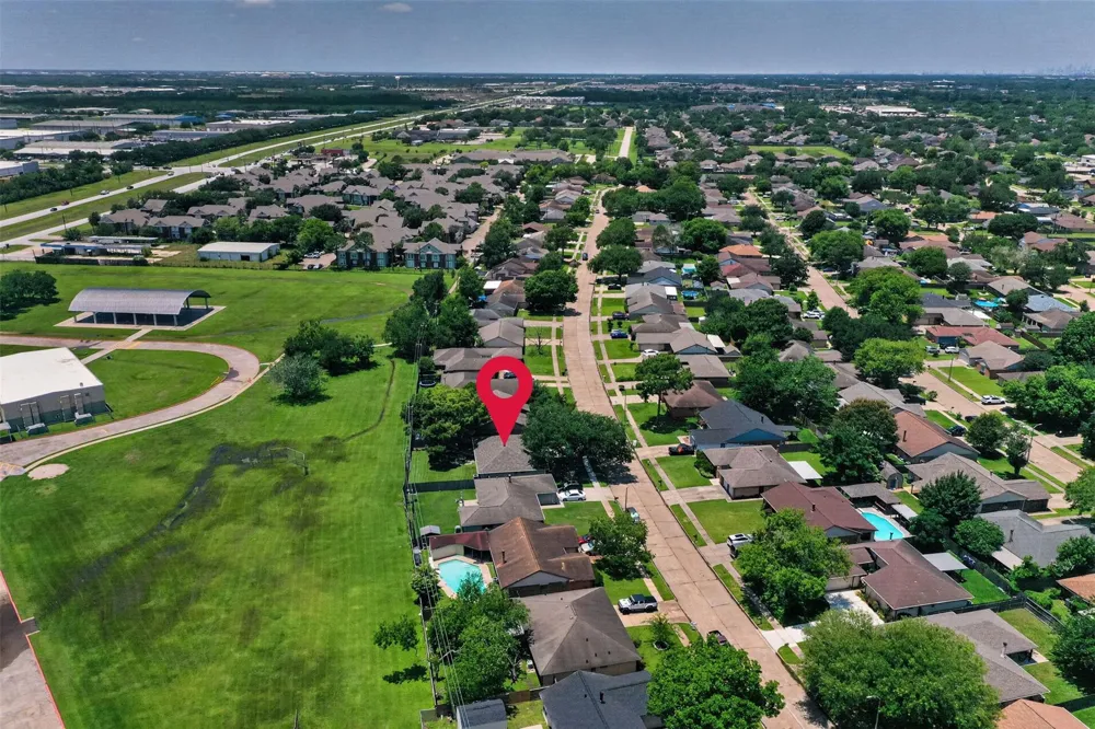 9906 Rocky Hollow Road La Porte, TX 77571
