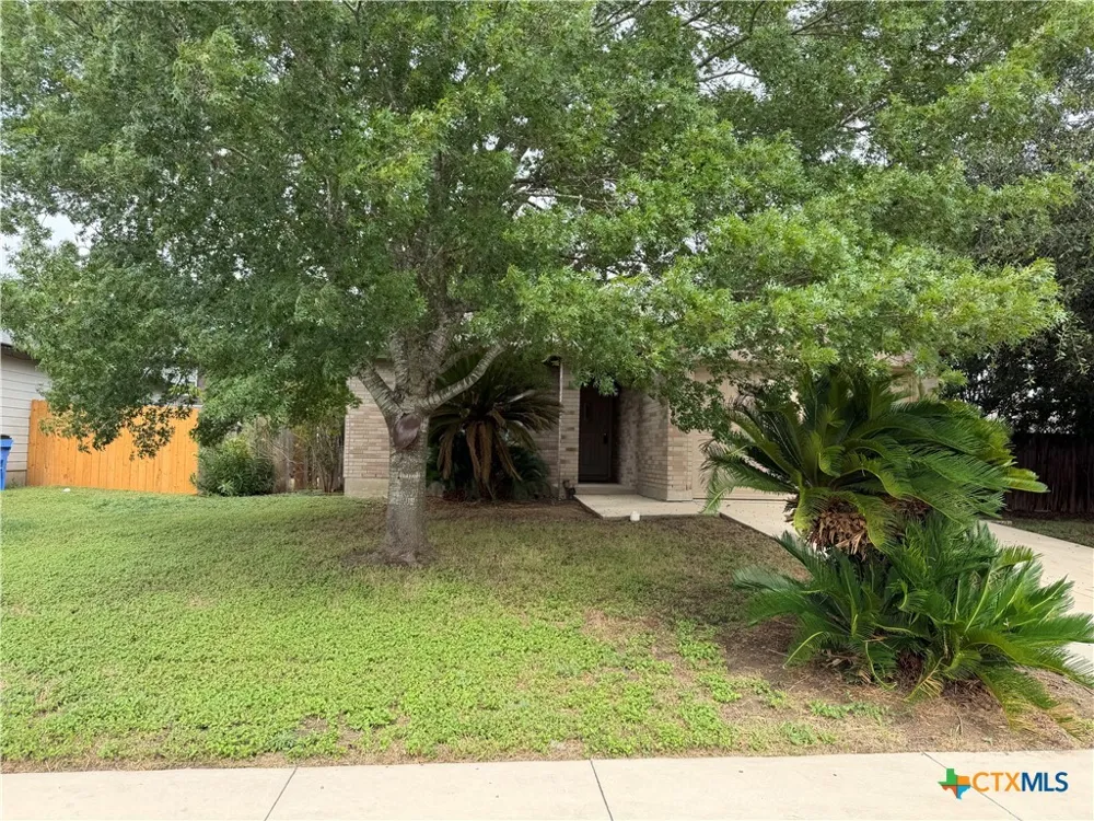 3406 Sante Fe Trail Seguin, TX 78155
