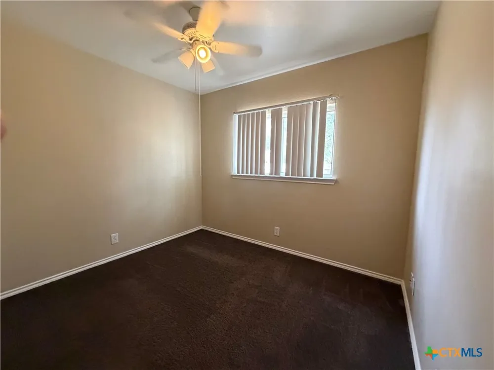3406 Sante Fe Trail Seguin, TX 78155