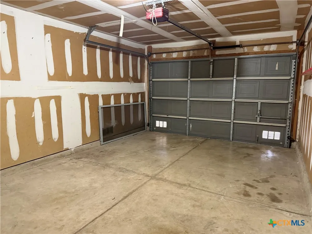 3406 Sante Fe Trail Seguin, TX 78155