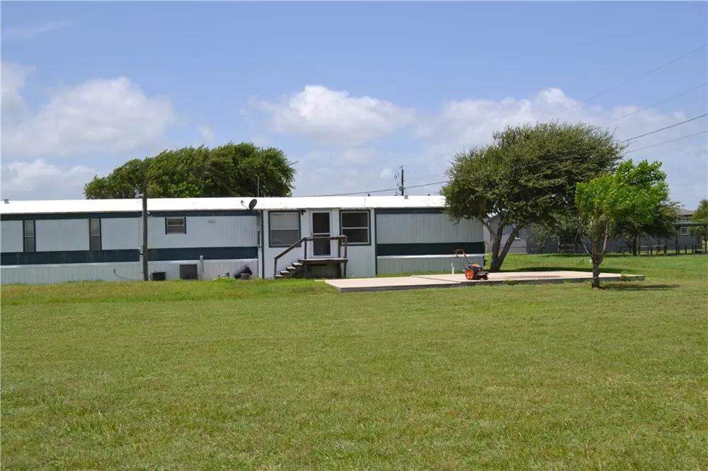 98 Catfish Drive Palacios, TX 77465