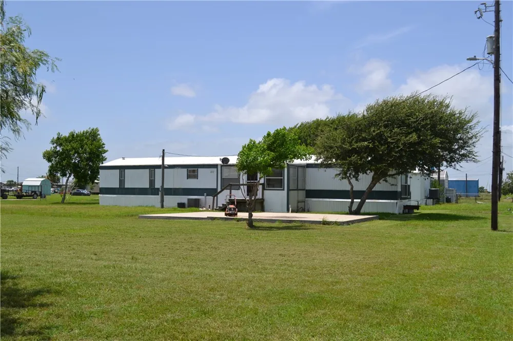 98 Catfish Drive Palacios, TX 77465