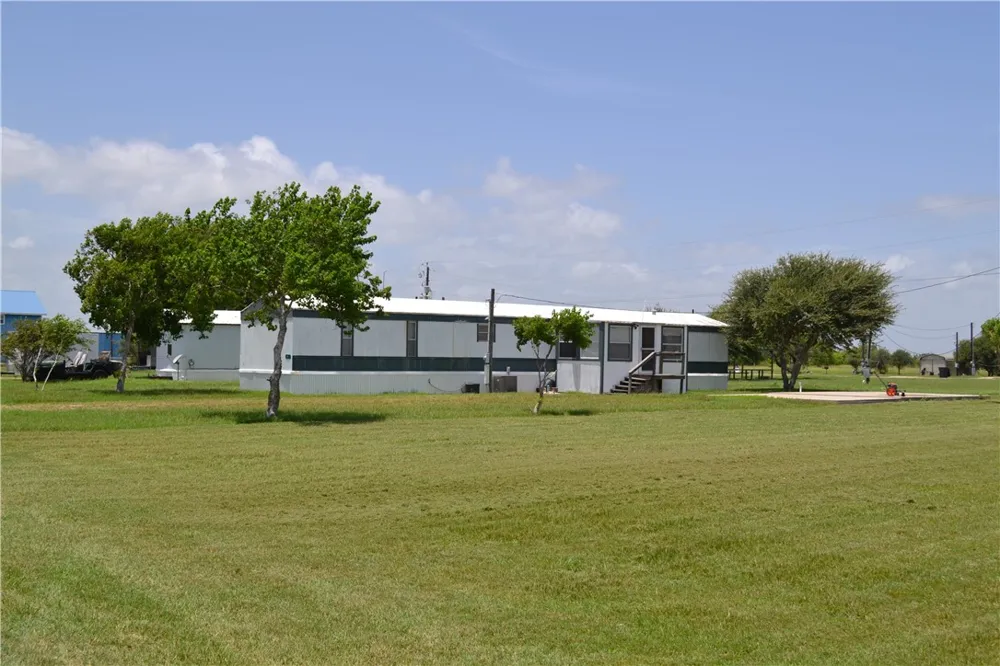 98 Catfish Drive Palacios, TX 77465
