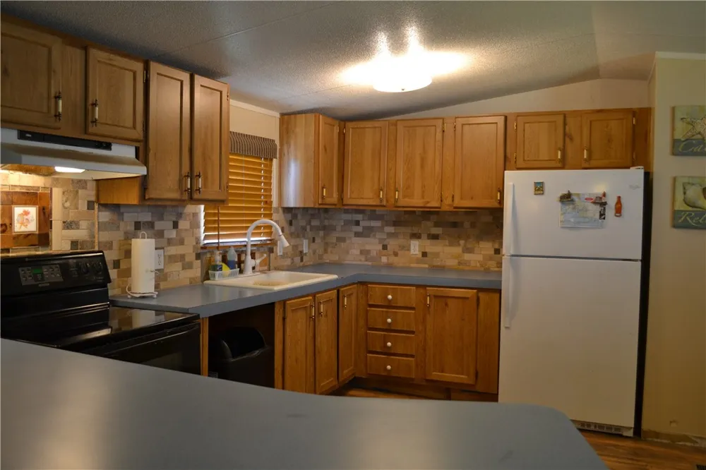 98 Catfish Drive Palacios, TX 77465