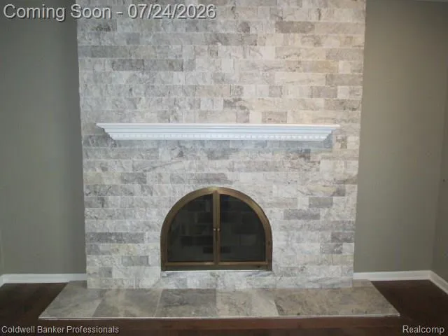 5726 MARBLE DRIVE Troy City, MI 48085