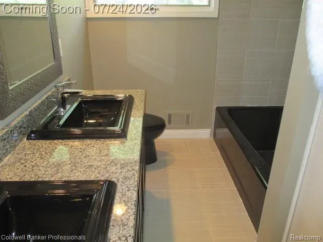 5726 MARBLE DRIVE Troy City, MI 48085