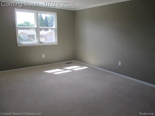 5726 MARBLE DRIVE Troy City, MI 48085