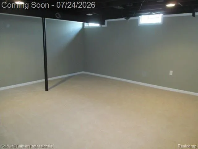 5726 MARBLE DRIVE Troy City, MI 48085