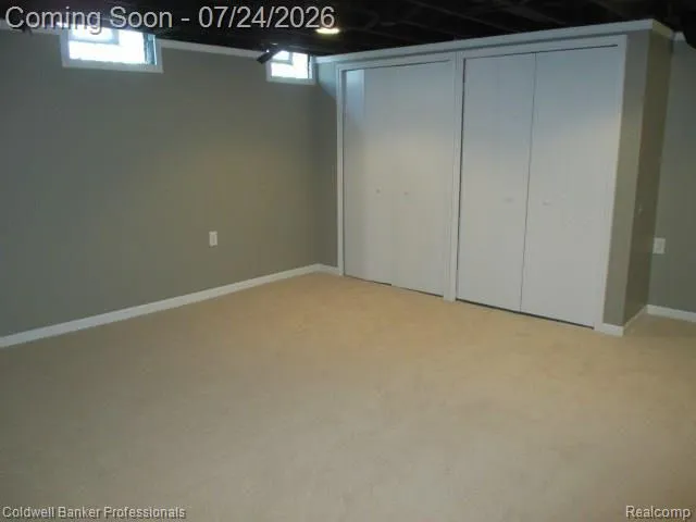 5726 MARBLE DRIVE Troy City, MI 48085