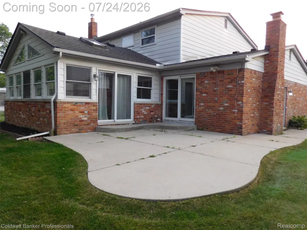 5726 MARBLE DRIVE Troy City, MI 48085