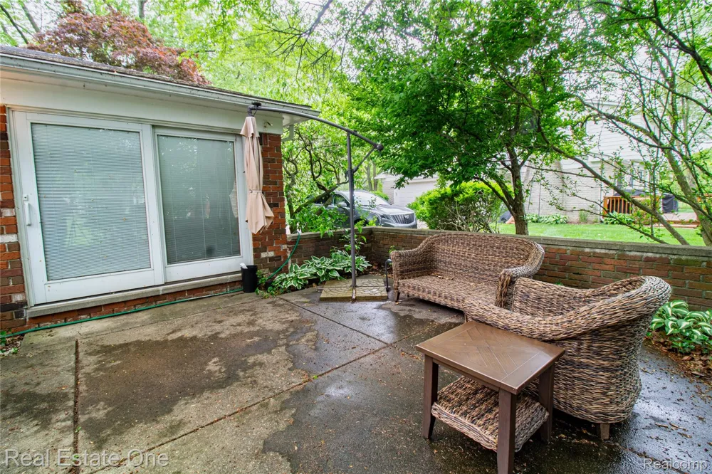 4243 FROSTWOOD COURT Troy City, MI 48098