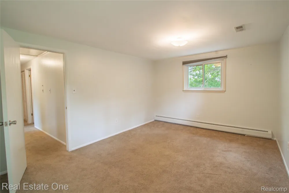 4243 FROSTWOOD COURT Troy City, MI 48098