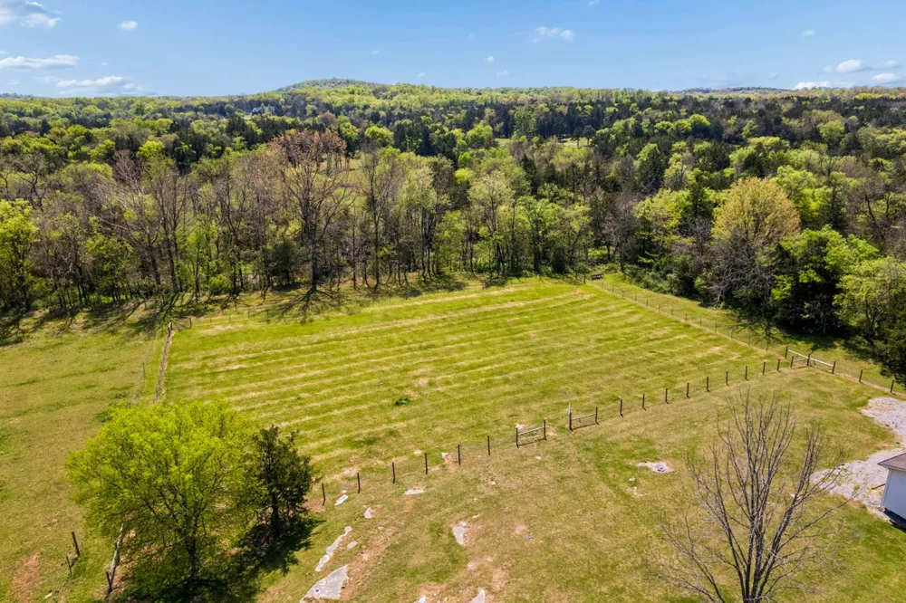 9640 Lascassas Pike Lascassas, TN 37085