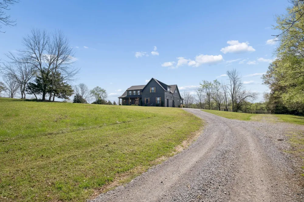 9640 Lascassas Pike Lascassas, TN 37085