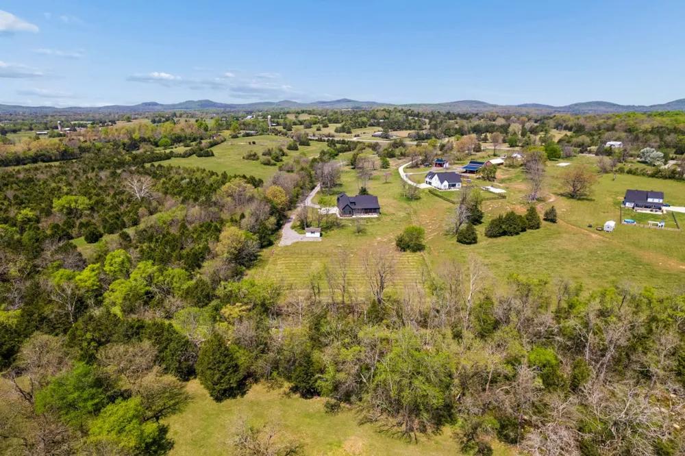 9640 Lascassas Pike Lascassas, TN 37085