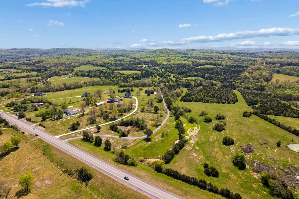 9640 Lascassas Pike Lascassas, TN 37085