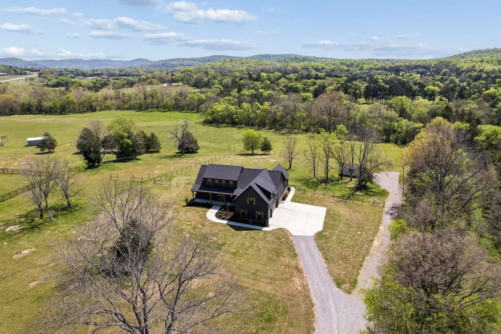 9640 Lascassas Pike Lascassas, TN 37085