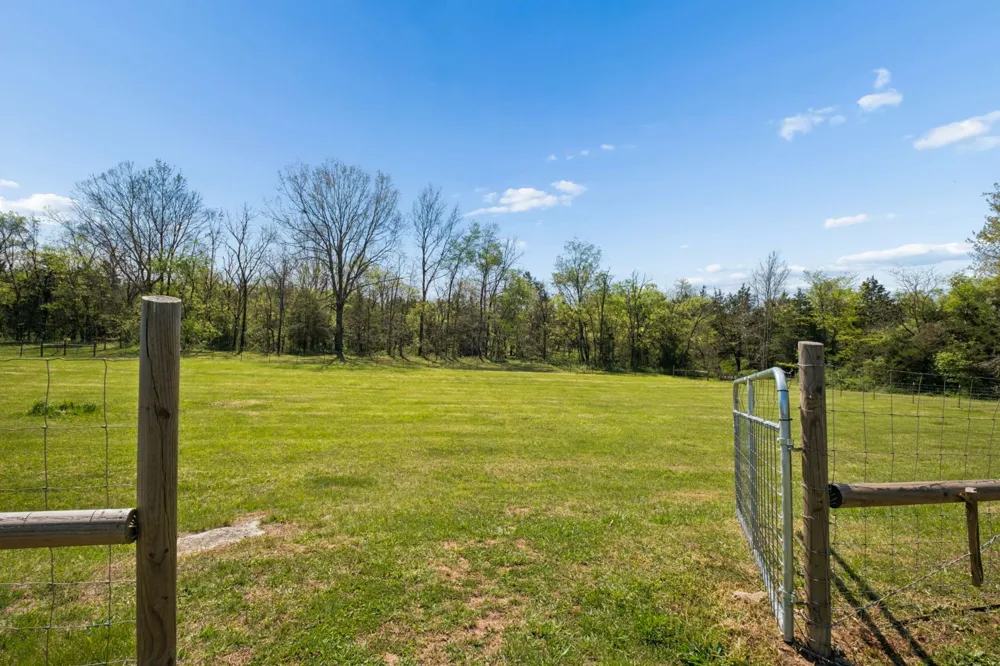 9640 Lascassas Pike Lascassas, TN 37085