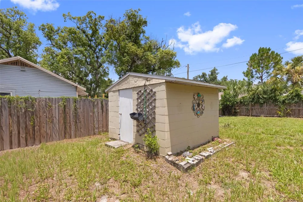 1218 E NEW ORLEANS AVENUE Tampa, FL 33603