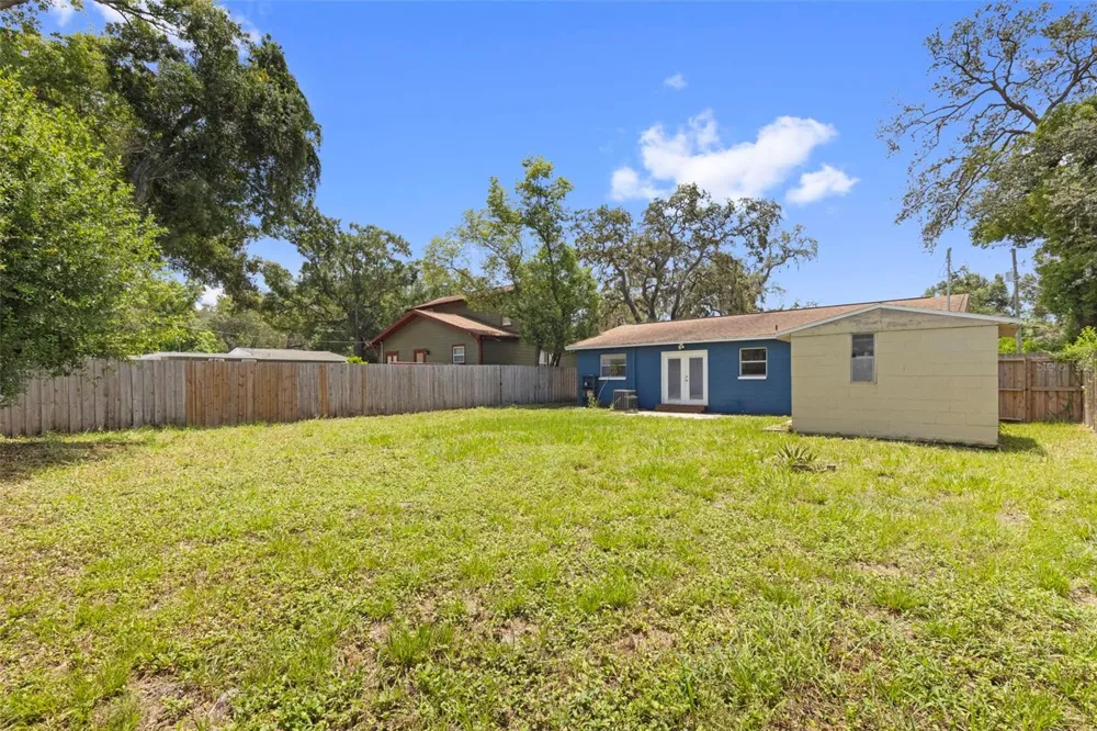1218 E NEW ORLEANS AVENUE Tampa, FL 33603