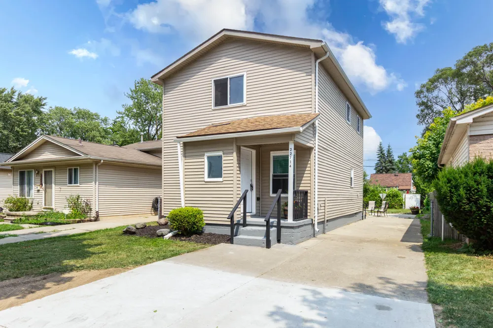 22714 Heussner Avenue Warren, MI 48089