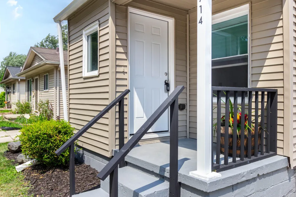 22714 Heussner Avenue Warren, MI 48089