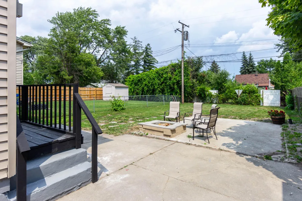22714 Heussner Avenue Warren, MI 48089