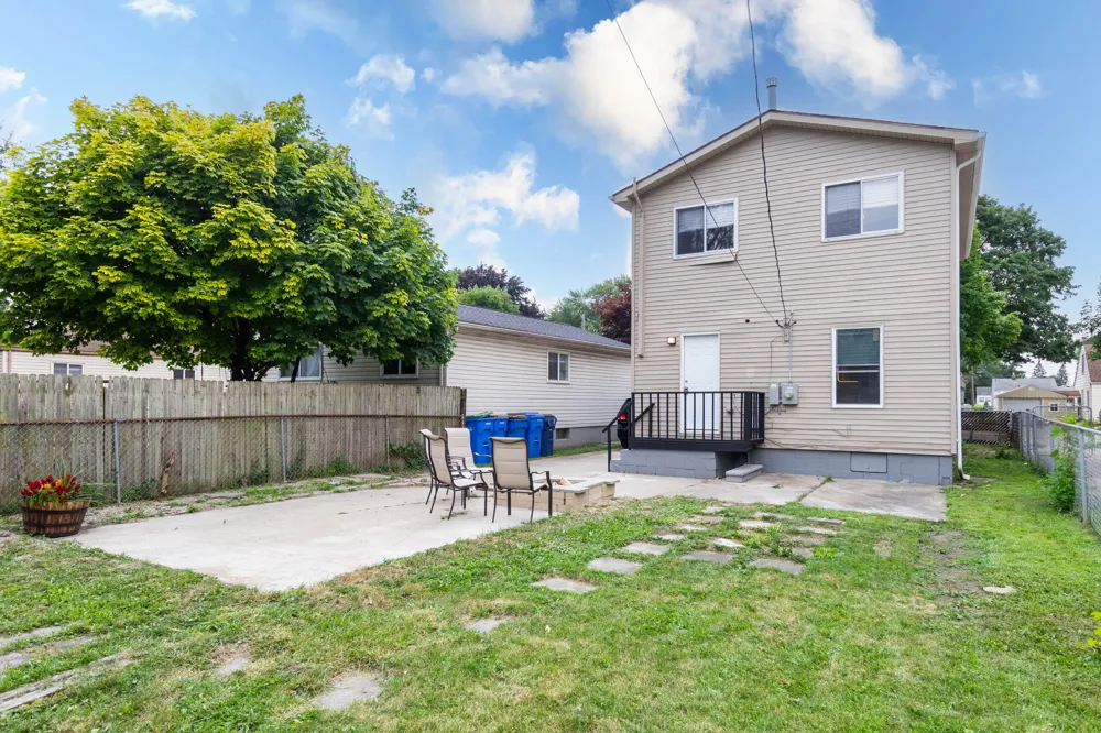22714 Heussner Avenue Warren, MI 48089