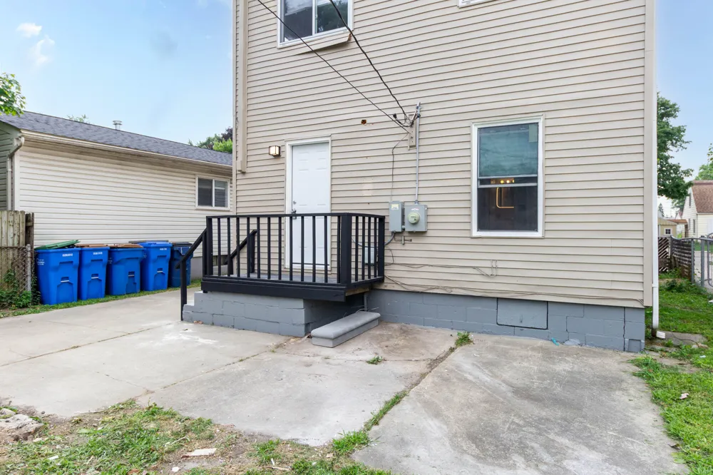 22714 Heussner Avenue Warren, MI 48089