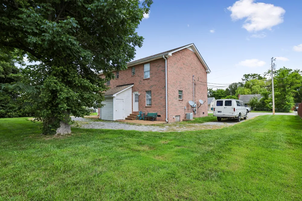 132 N Tarver Ave #B Lebanon, TN 37087