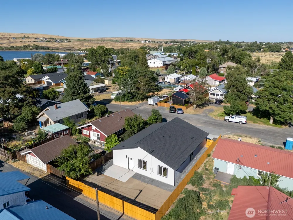 39 Birch Street SW Soap Lake, WA 98851