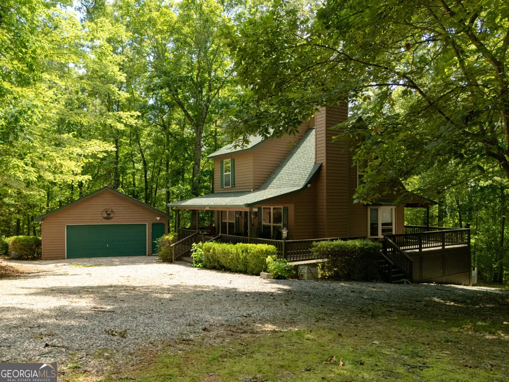805 Tomahawk TRL Blairsville, GA 30512