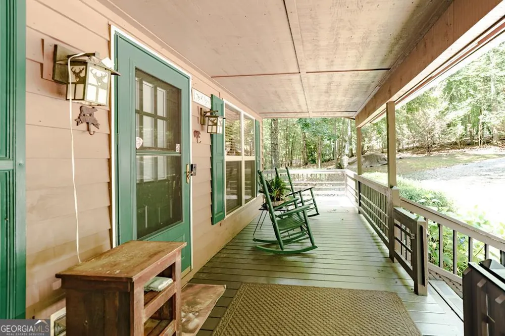 805 Tomahawk TRL Blairsville, GA 30512