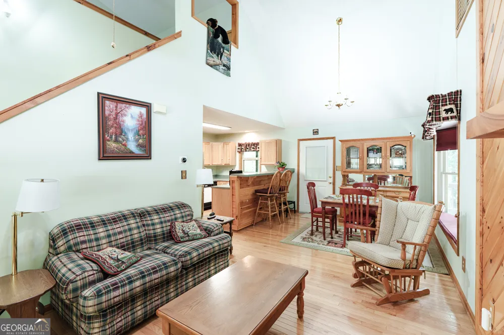 805 Tomahawk TRL Blairsville, GA 30512