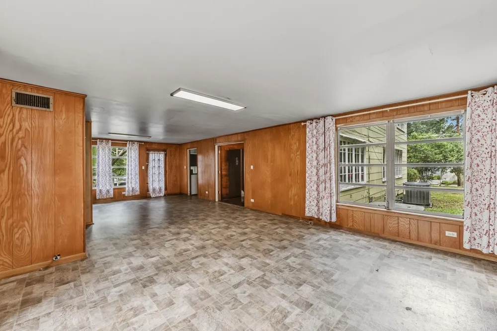 1505 20th Street Huntsville, TX 77340