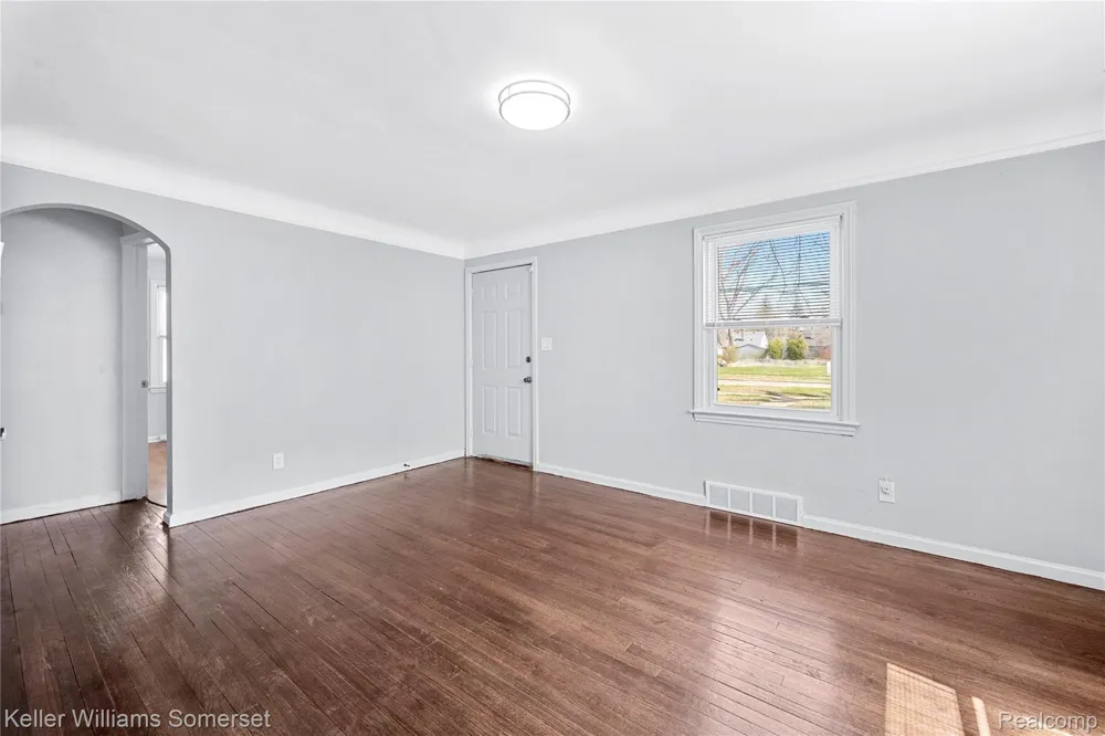 20015 Five Points Street Redford Charter Township, MI 48240