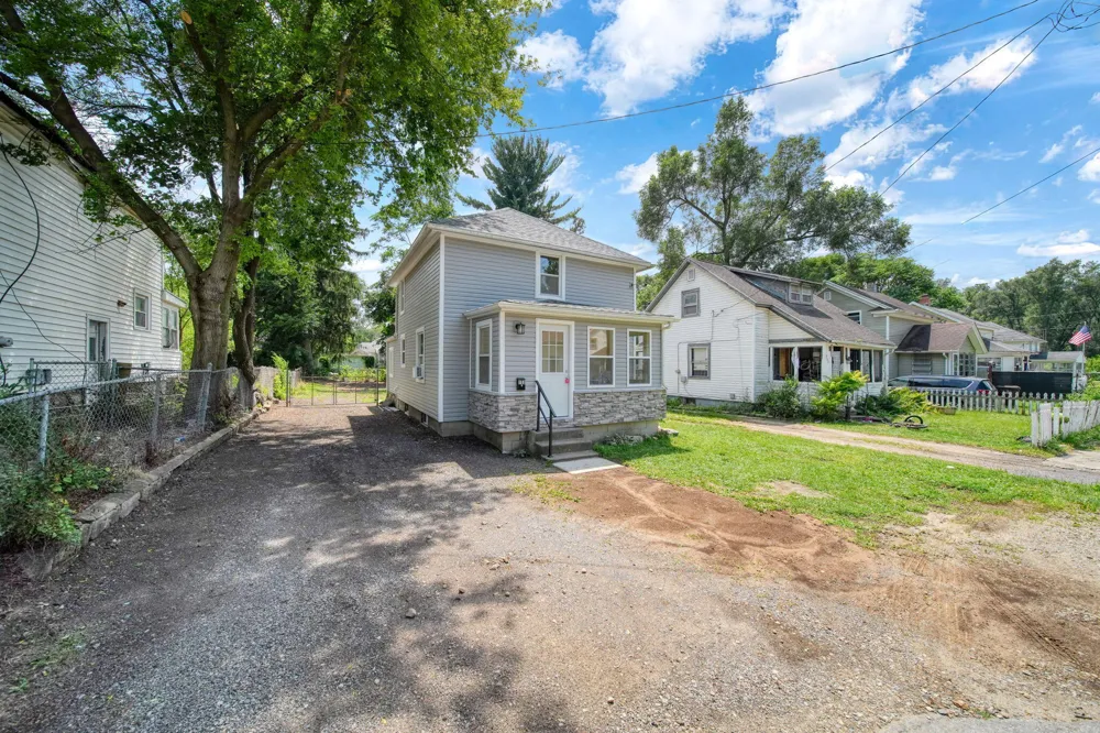 153 Hollis Street Summit Township, MI 49203