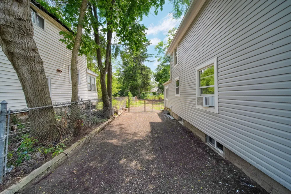 153 Hollis Street Summit Township, MI 49203