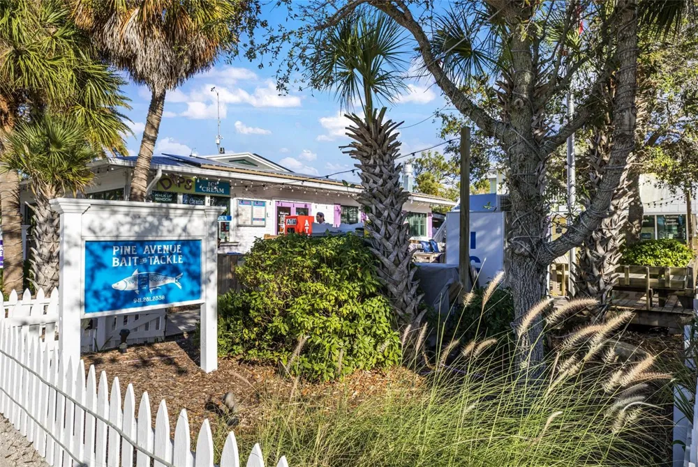 508 77TH STREET Bradenton Beach, FL 34217