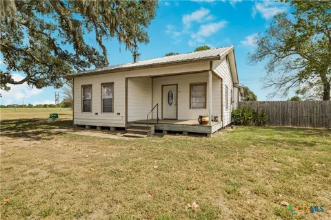 4526 E State Highway 111