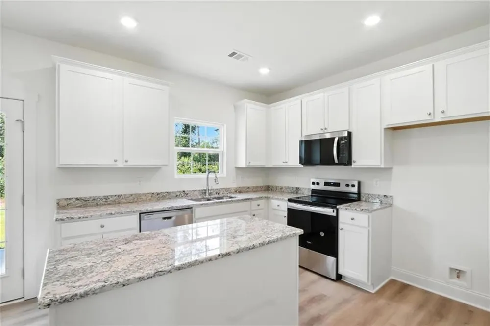 305 Rachel Lane Hartwell, GA 30643