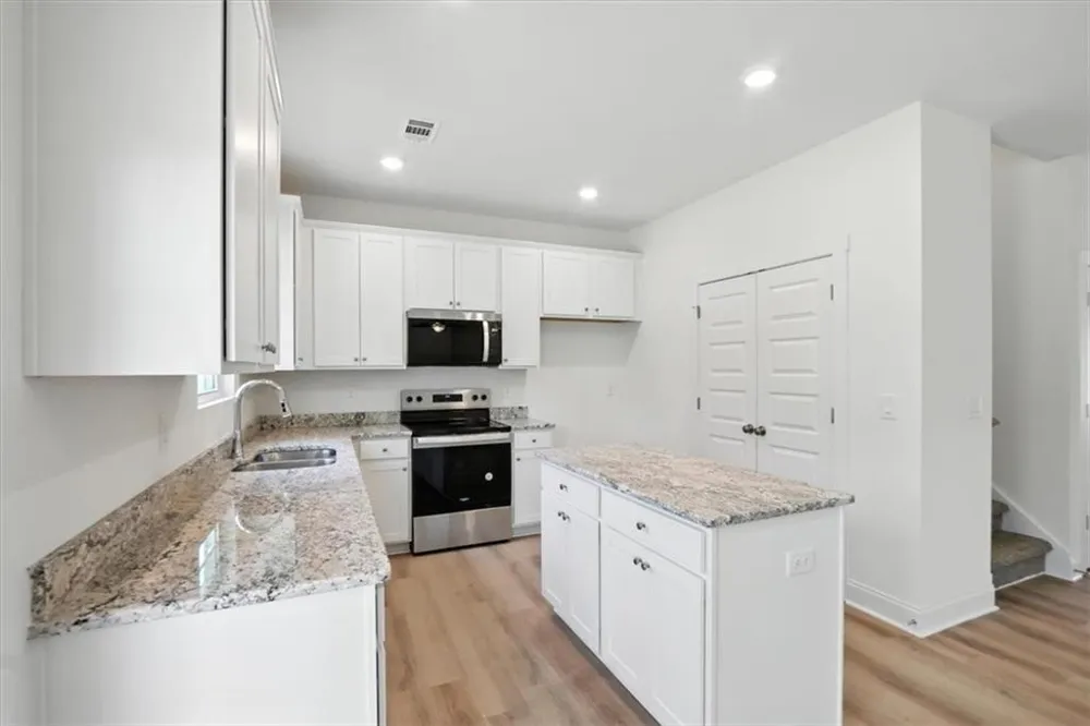 305 Rachel Lane Hartwell, GA 30643