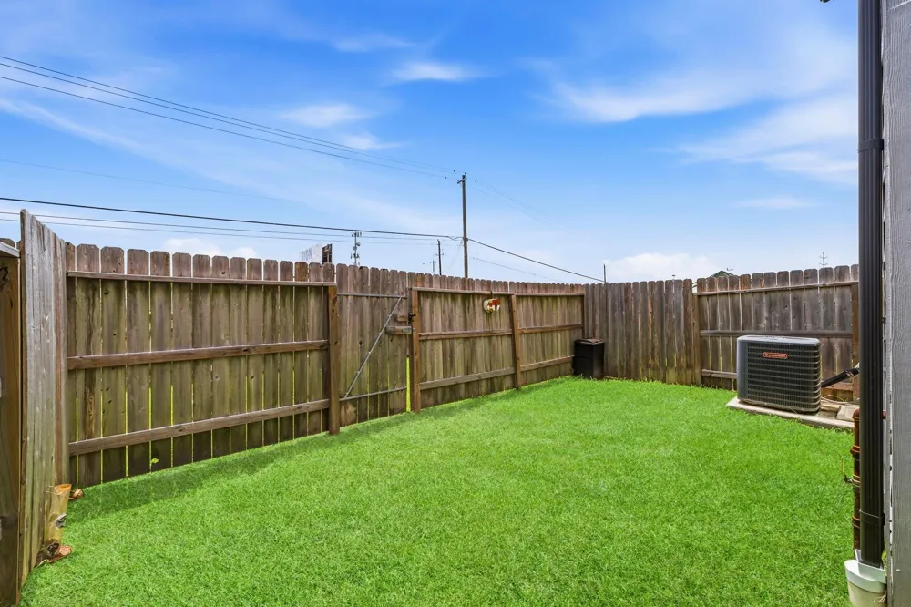 5532 Evanston Lane Pasadena, TX 77505