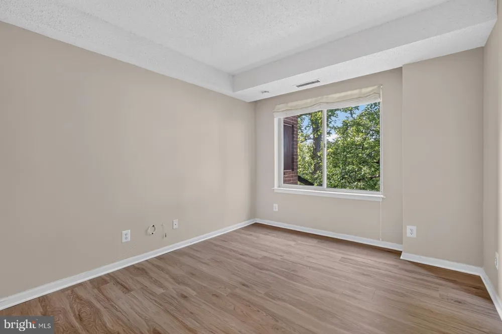5802 NICHOLSON LANE #2-602 North Bethesda, MD 20852