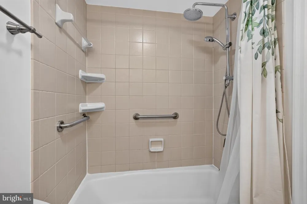 5802 NICHOLSON LANE #2-602 North Bethesda, MD 20852