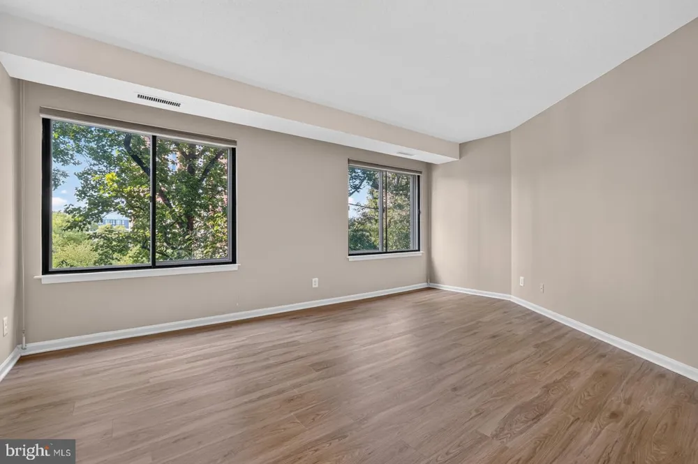 5802 NICHOLSON LANE #2-602 North Bethesda, MD 20852